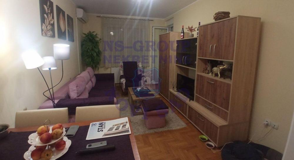 Slika 1 - Odličan dvosoban stan na Novoj Detelinari