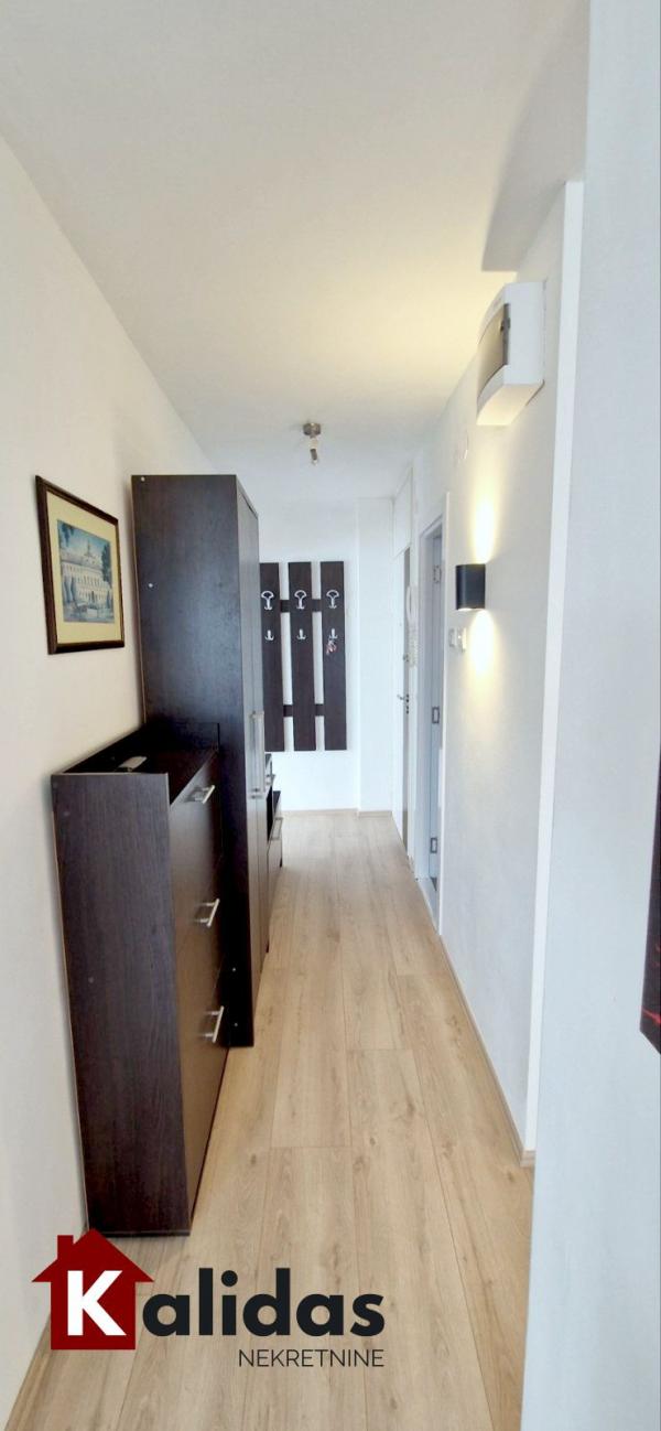 Slika 9 - Stan,NOVI SAD,LIMAN 2,kv: 56, € 200850, ID: 1005465