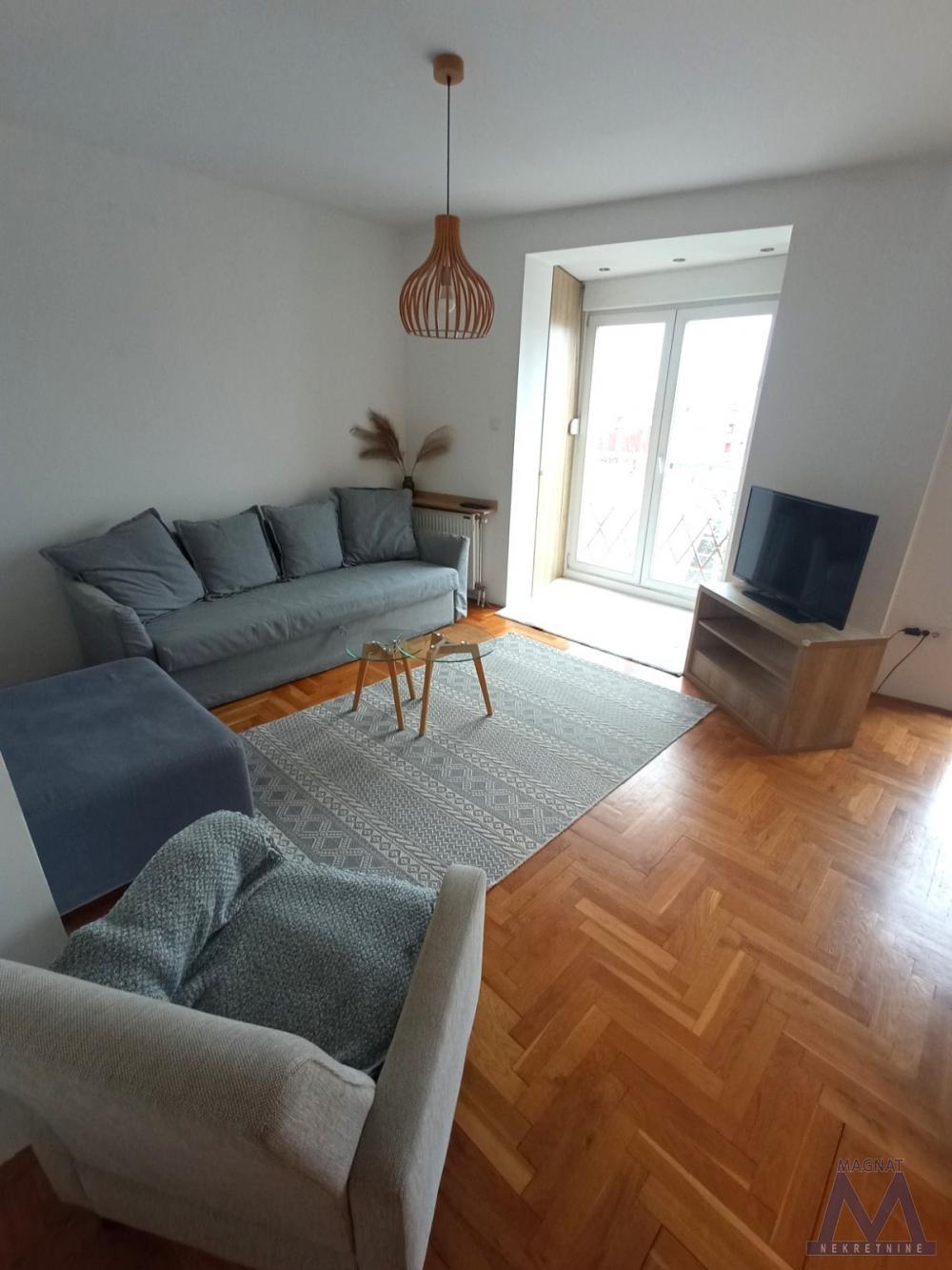 Glavna slika -Stan,NOVI SAD,BULEVAR,kv: 34, € 119000, ID: 1019338