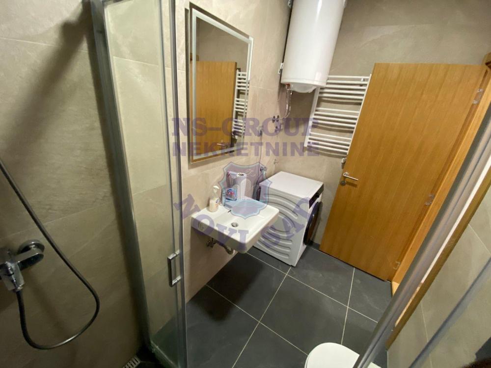 Slika 3 - Dvosoban, 47m2, Telep Novi Sad, sa terasom, ima lift