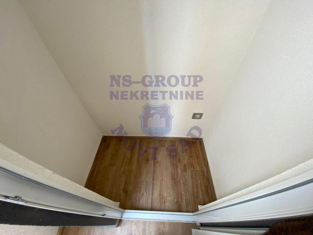 Slika 2 - Dvosoban, 47m2, Telep Novi Sad, sa terasom, ima lift