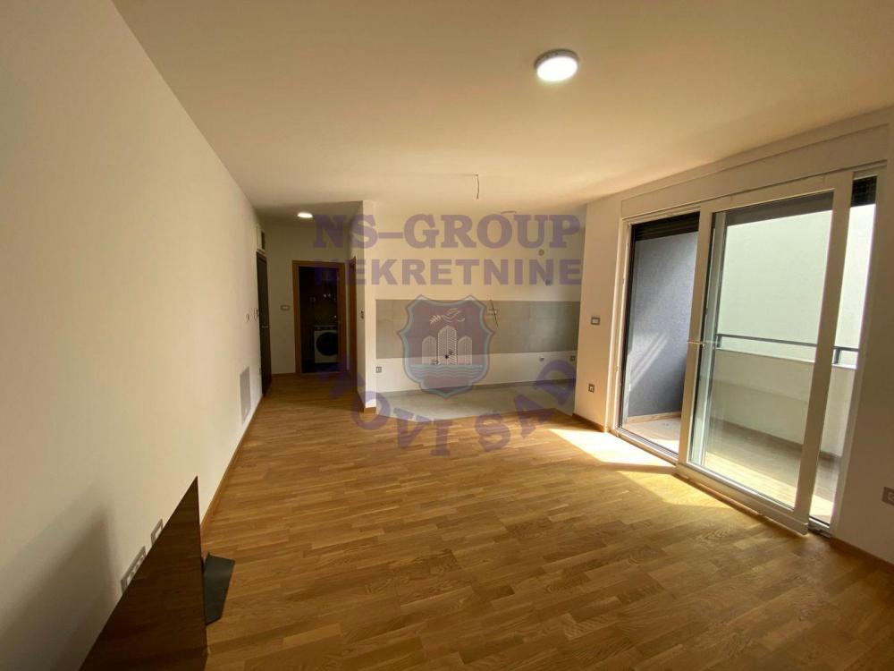 Slika 9 - Dvosoban, 47m2, Telep Novi Sad, sa terasom, ima lift