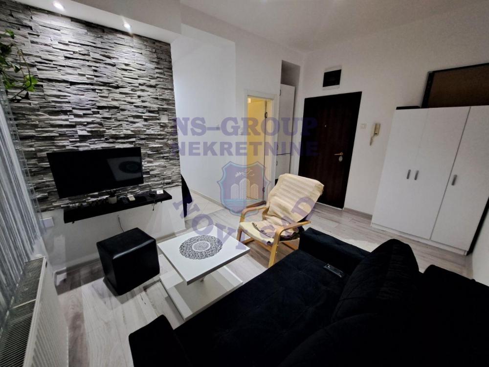 Slika 2 - Prodaja stana, 23m2, Rotkvarija Novi Sad