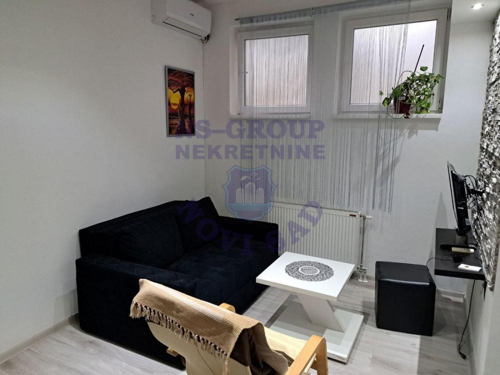 Glavna slika -Prodaja stana, 23m2, Rotkvarija Novi Sad