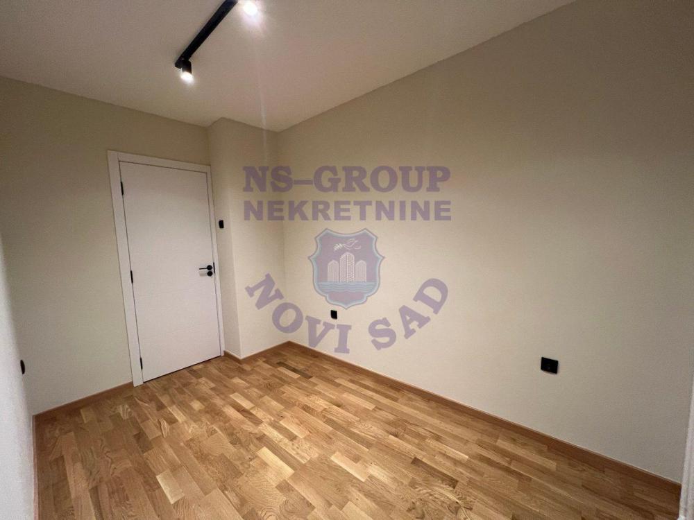 Slika 3 - Jednoiposoban, 38m2, Novo naselje Novi Sad, sa terasom, ima lift