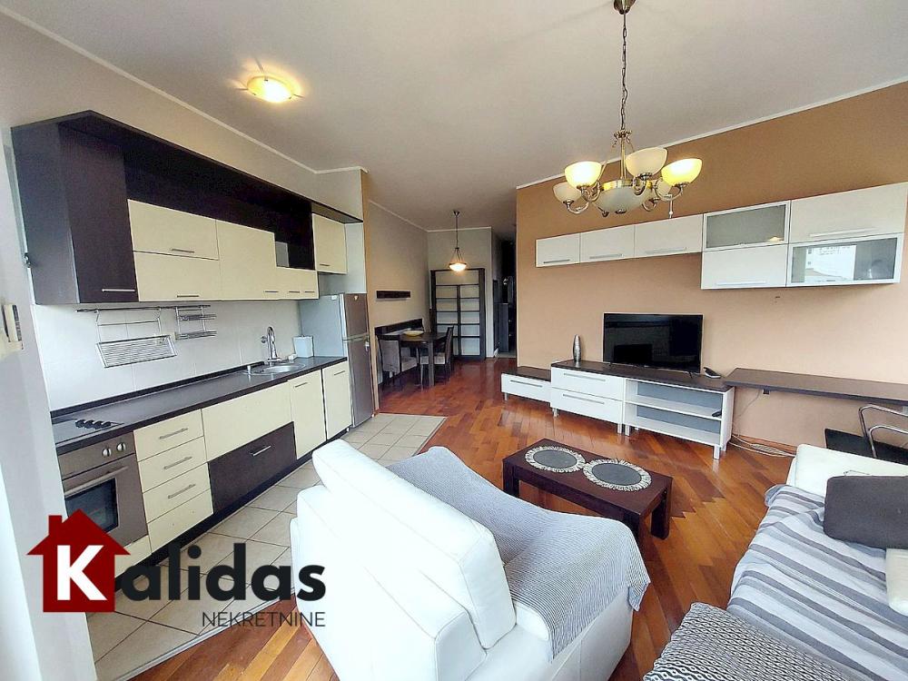 Slika 4 - Stan,NOVI SAD,BULEVAR EVROPE,kv: 67, € 170000, ID: 1008692