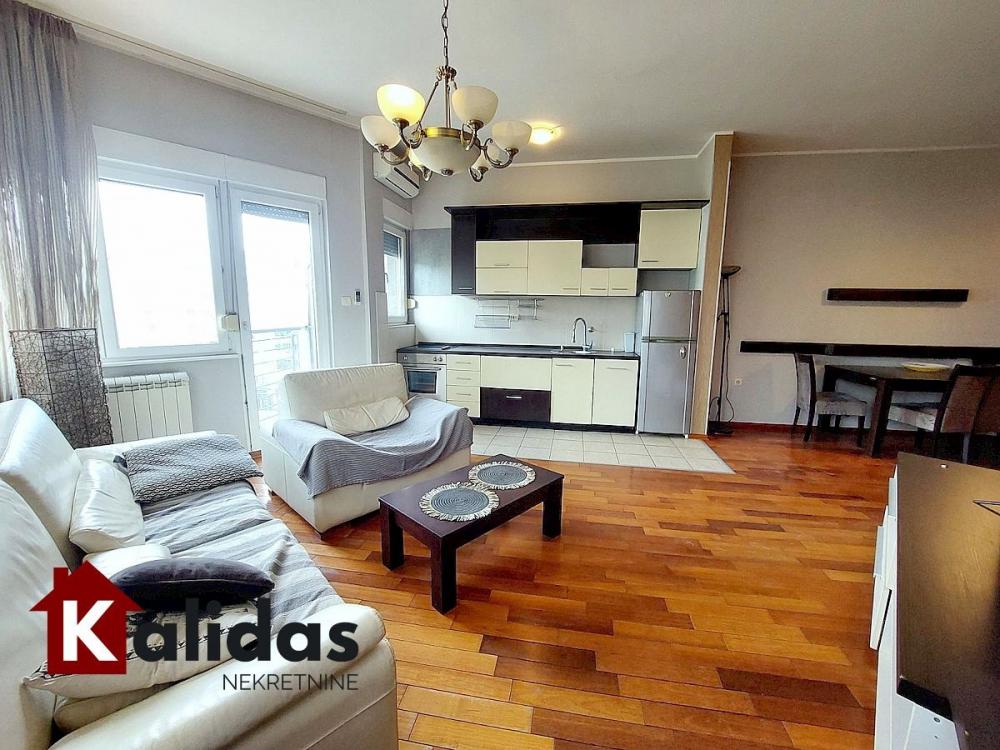 Slika 3 - Stan,NOVI SAD,BULEVAR EVROPE,kv: 67, € 170000, ID: 1008692