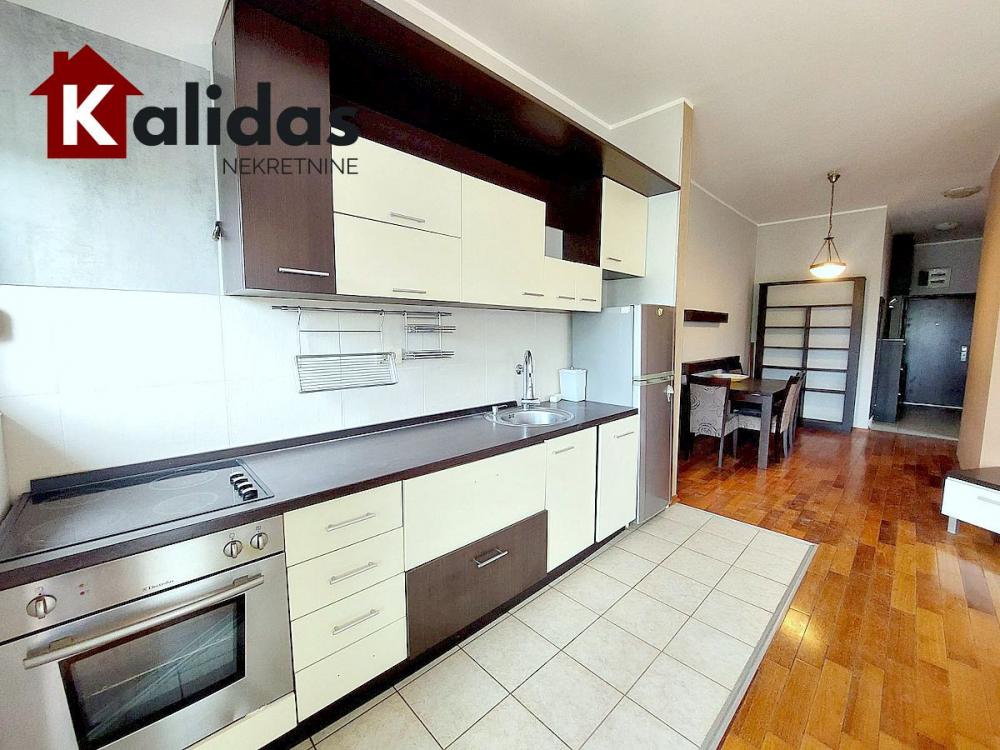 Slika 8 - Stan,NOVI SAD,BULEVAR EVROPE,kv: 67, € 170000, ID: 1008692