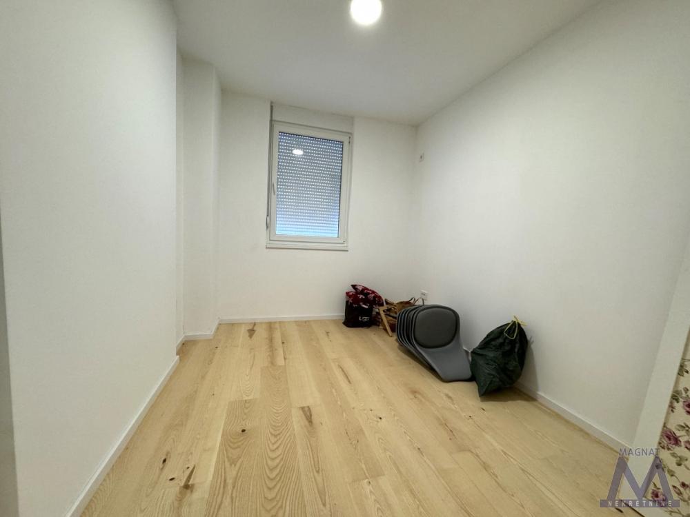 Slika 2 - Stan,NOVI SAD,TELEP,kv: 60, € 185400, ID: 1019340