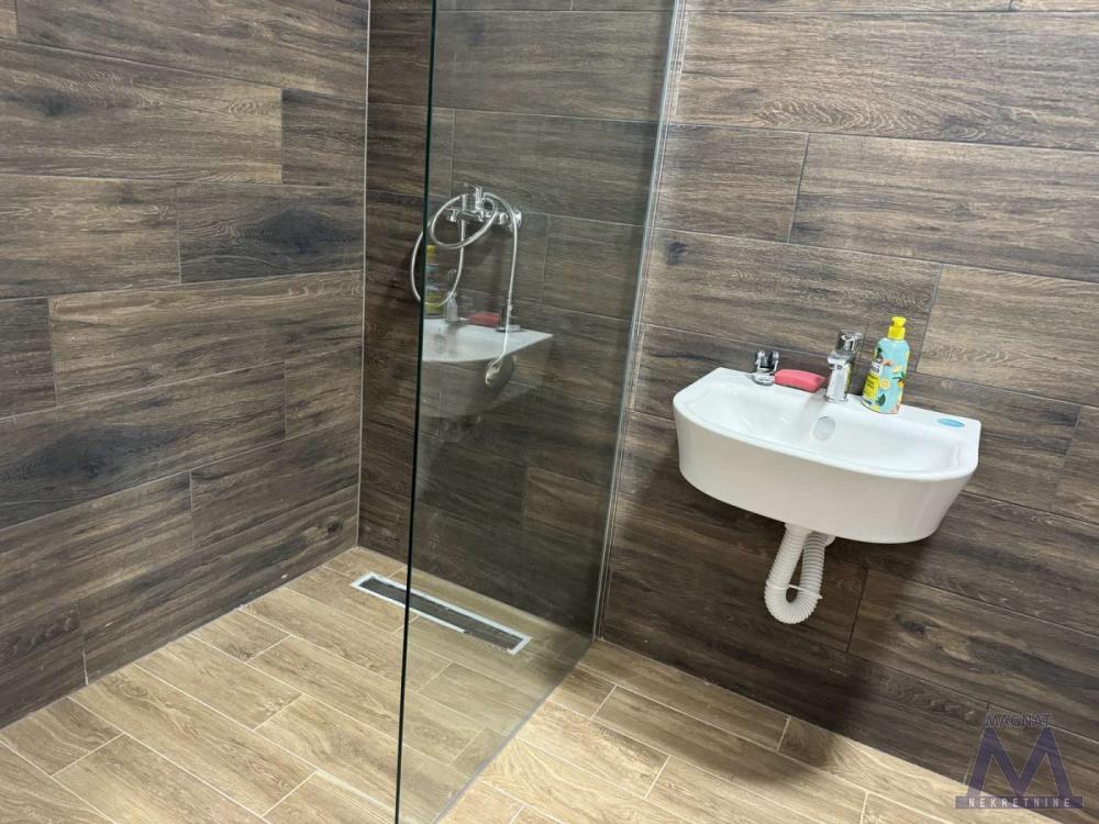 Slika 5 - Stan,NOVI SAD,TELEP,kv: 60, € 185400, ID: 1019340