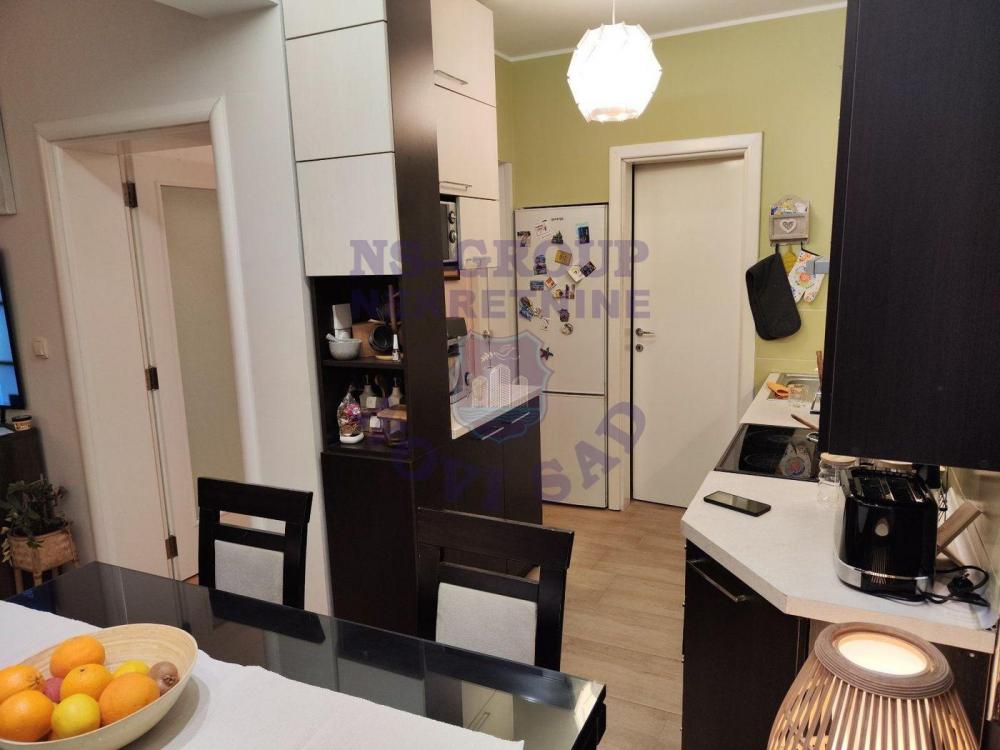 Slika 5 - Trosoban, 60m2, Podbara Novi Sad, sa terasom, sa garažom