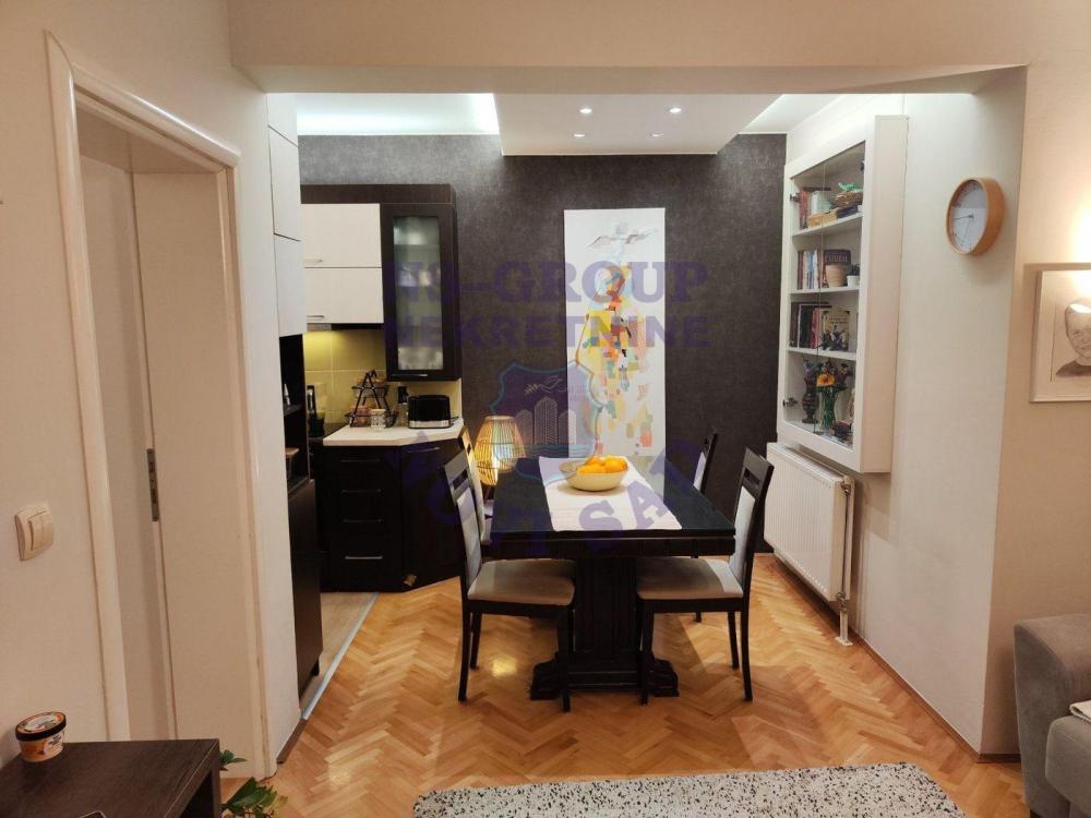 Slika 2 - Trosoban, 60m2, Podbara Novi Sad, sa terasom, sa garažom