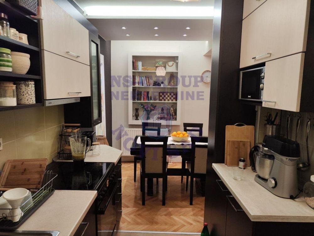 Slika 4 - Trosoban, 60m2, Podbara Novi Sad, sa terasom, sa garažom