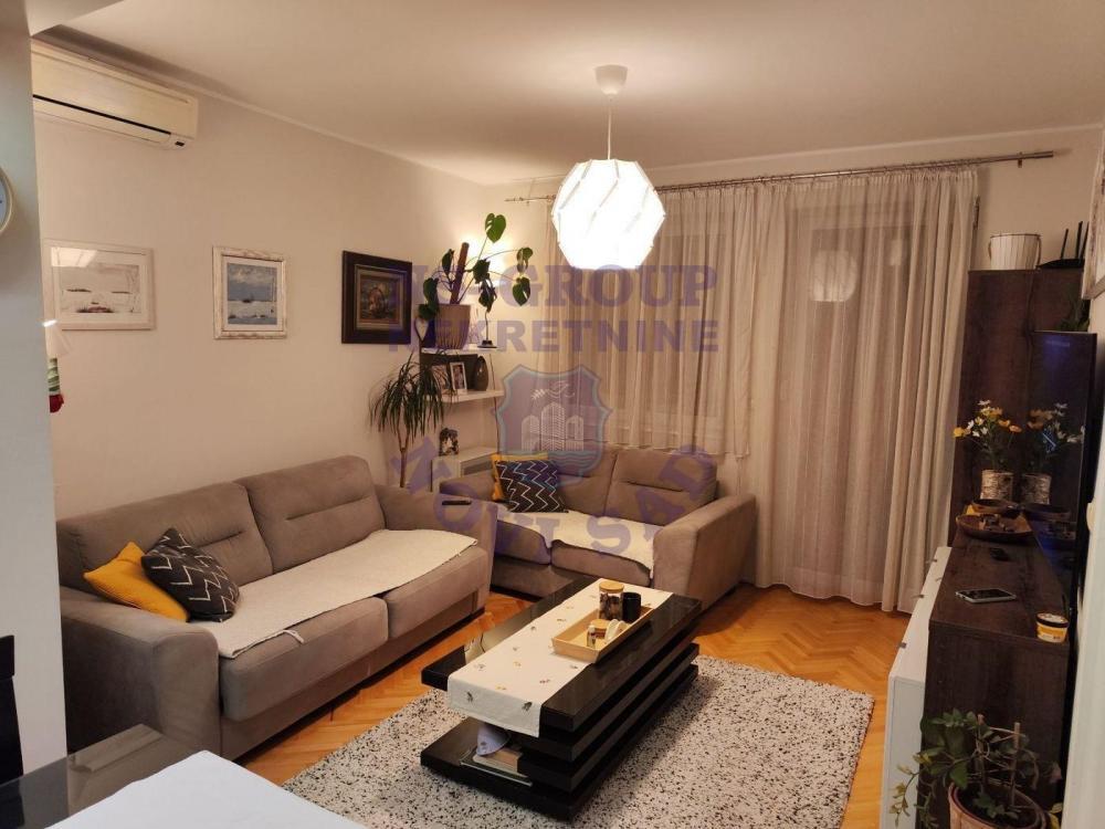 Glavna slika -Trosoban, 60m2, Podbara Novi Sad, sa terasom, sa garažom