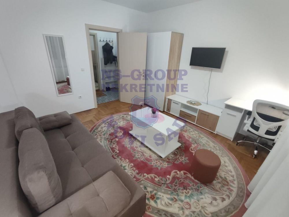 Slika 3 - Jednosoban, 25m2, Adamovićevo naselje Novi Sad