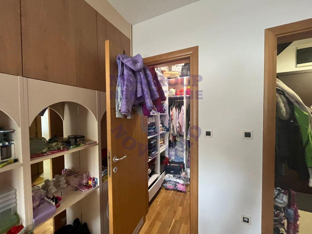 Slika 9 - Izuzetan trosoban stan na Novoj Detelinari!