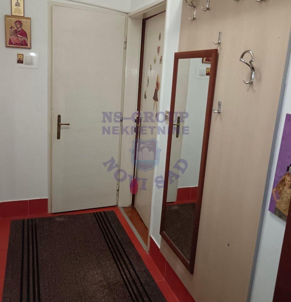 Slika 8 - Dvosoban, 48m2, Podbara Novi Sad, sa terasom