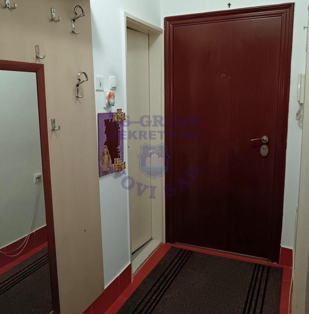 Slika 7 - Dvosoban, 48m2, Podbara Novi Sad, sa terasom