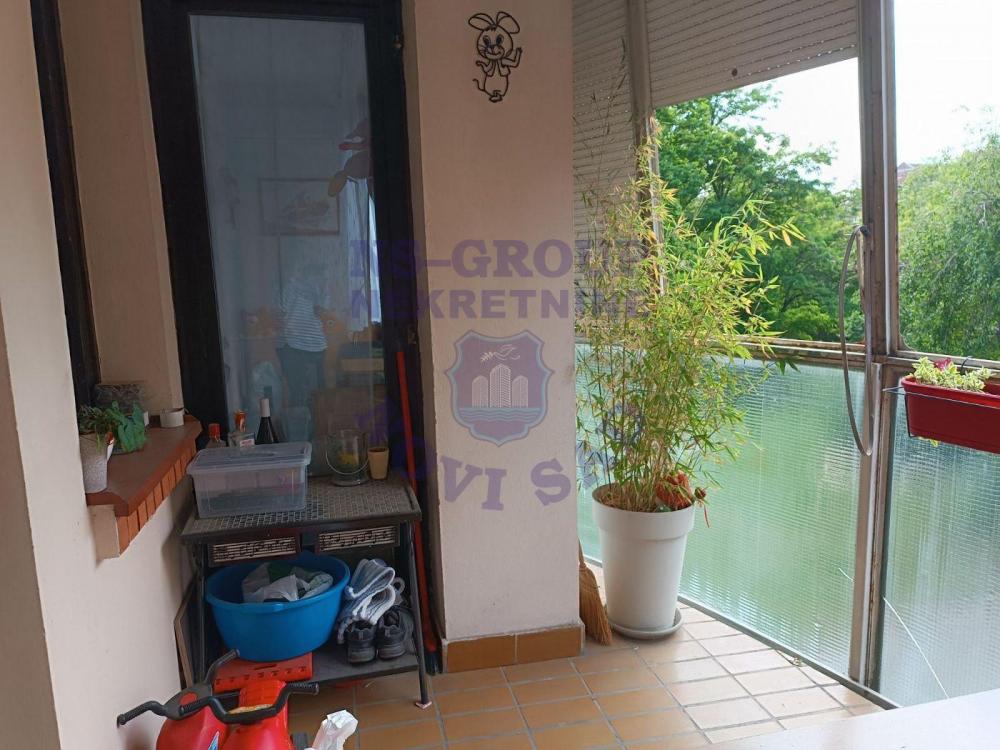 Slika 8 - Odličan jednoiposoban stan na Novom Naselju!