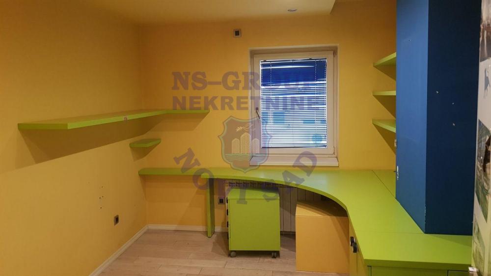 Slika 7 - Petosoban stan na Bulevaru 174m2