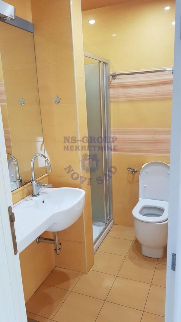 Slika 3 - Petosoban stan na Bulevaru 174m2