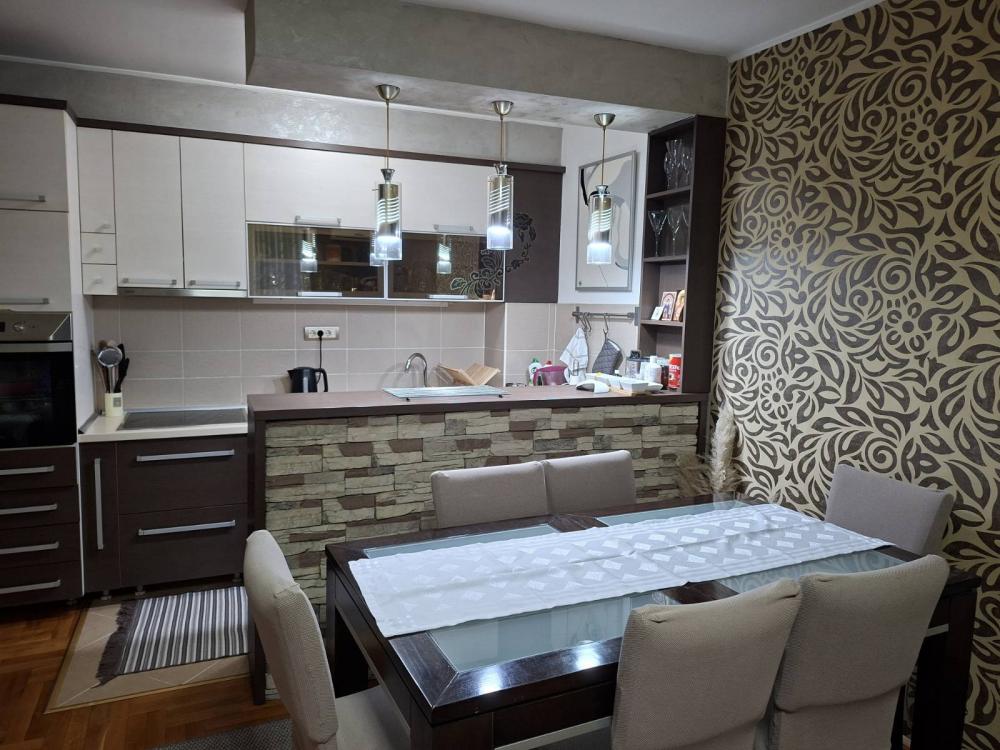 Slika 4 - Stan,NOVI SAD,PODBARA,kv: 77.00, € 205000, ID: 1059026