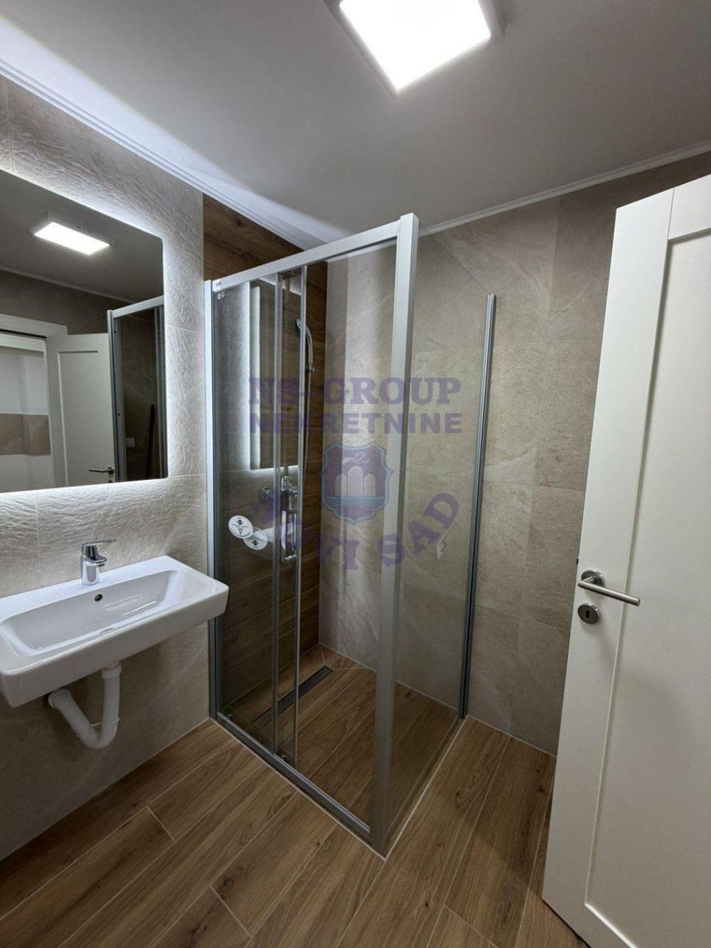 Slika 8 - Dvoiposoban stan na Limanu 4