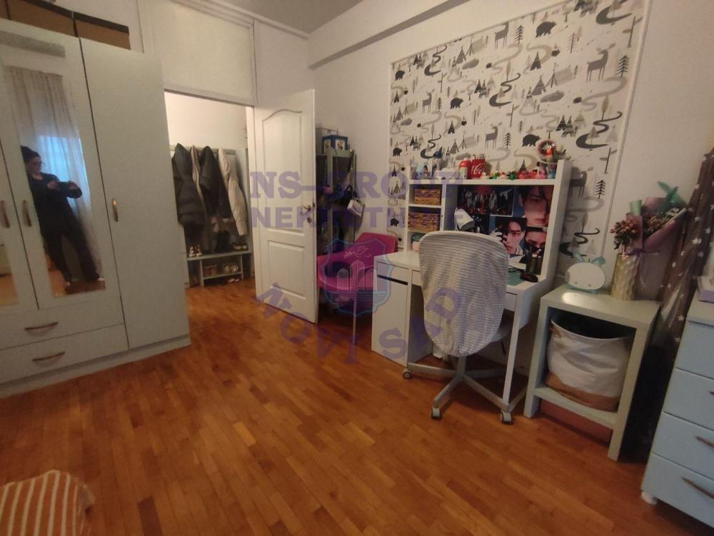 Slika 7 - Četvorosoban, 93m2, Grbavica Novi Sad, sa terasom, ima lift