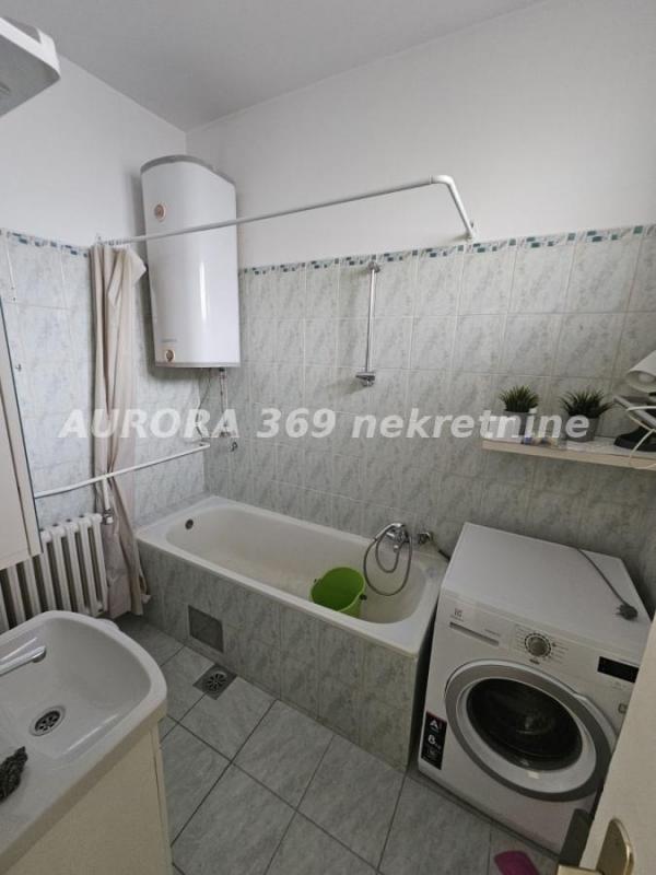 Slika 6 - NOVI SAD, STARI GRAD. PRILIKA! POVOLJAN NAMEŠTEN STAN U CENTRU SA TERASOM OD 170m2