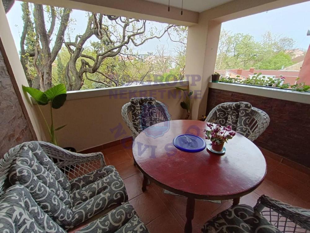 Slika 10 - Trosoban stan u Cara Dušana