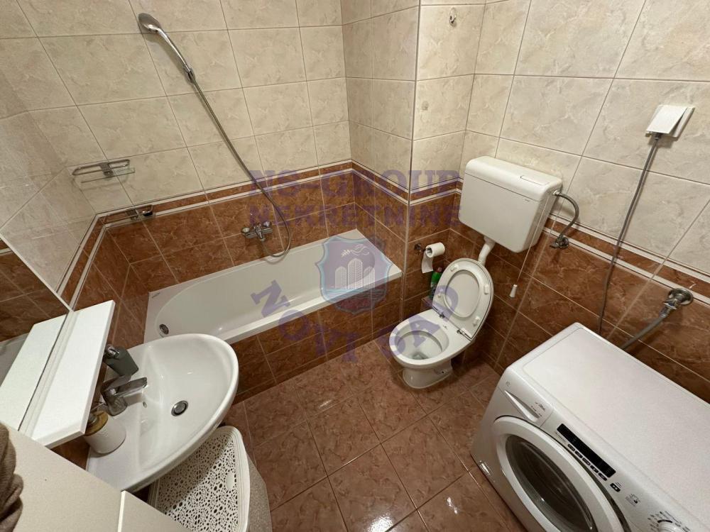 Slika 8 - Odličan trosoban stan na Novoj Detelinari! 