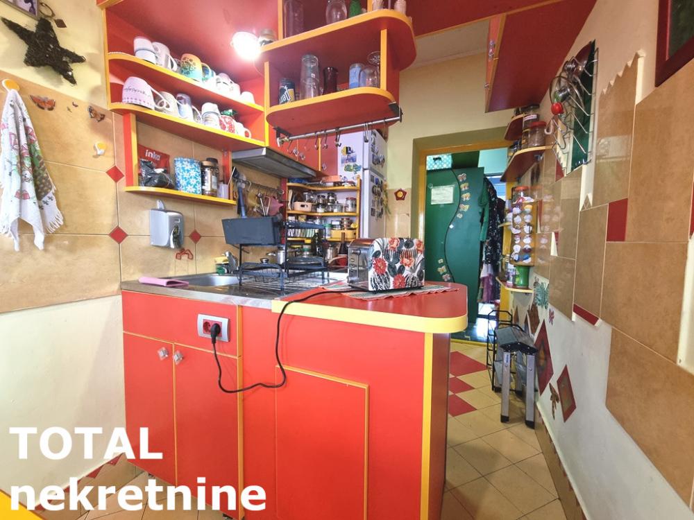 Slika 10 - Stan,NOVI SAD,PODBARA,kv: 48.00, € 128000, ID: 1102102