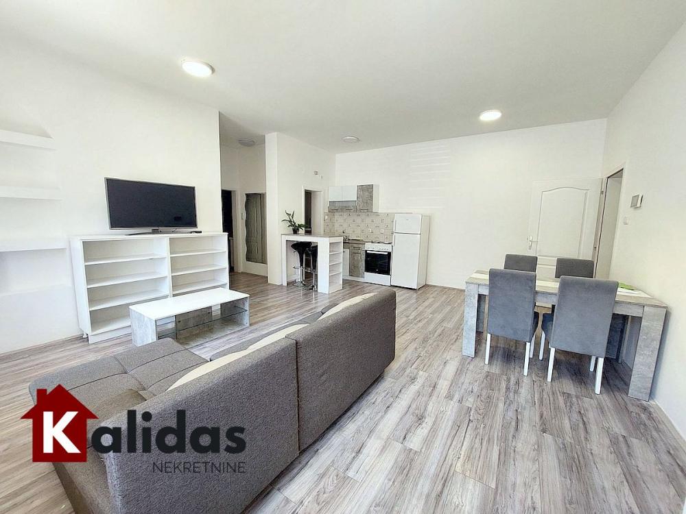 Slika 2 - Stan,NOVI SAD,BULEVAR,kv: 71, € 204750, ID: 1008690