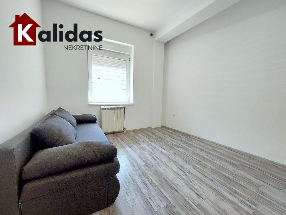 Slika 7 - Stan,NOVI SAD,BULEVAR,kv: 71, € 204750, ID: 1008690