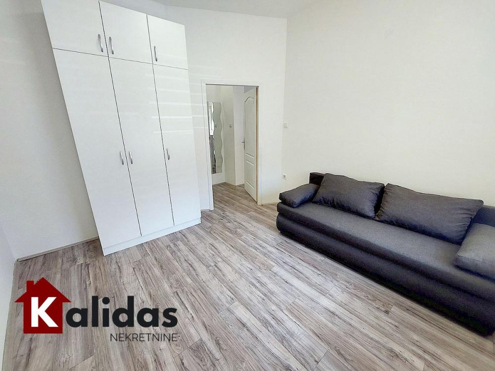 Slika 8 - Stan,NOVI SAD,BULEVAR,kv: 71, € 204750, ID: 1008690