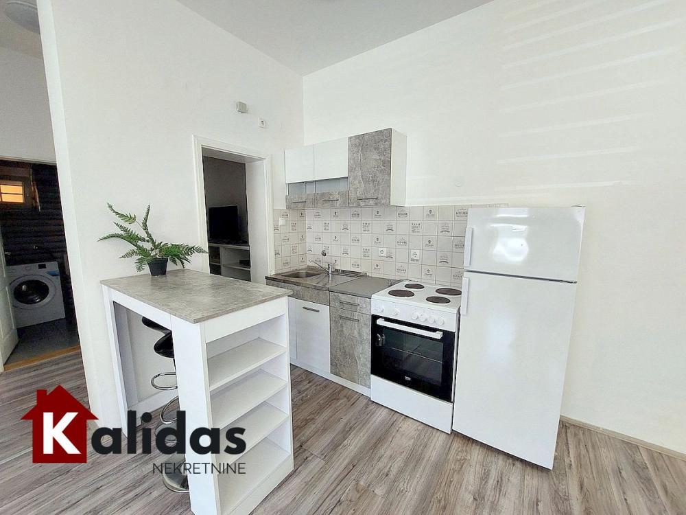Slika 4 - Stan,NOVI SAD,BULEVAR,kv: 71, € 204750, ID: 1008690