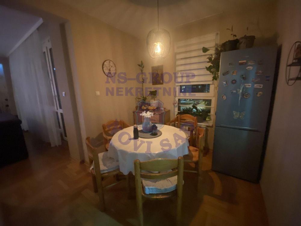 Slika 2 - Trosoban, 98m2, Jugovićevo Novi Sad, sa terasom, ima lift