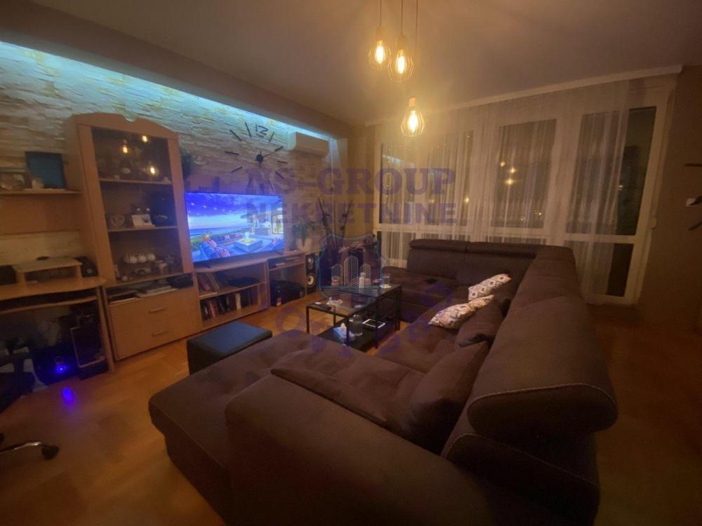 Glavna slika -Trosoban, 98m2, Jugovićevo Novi Sad, sa terasom, ima lift