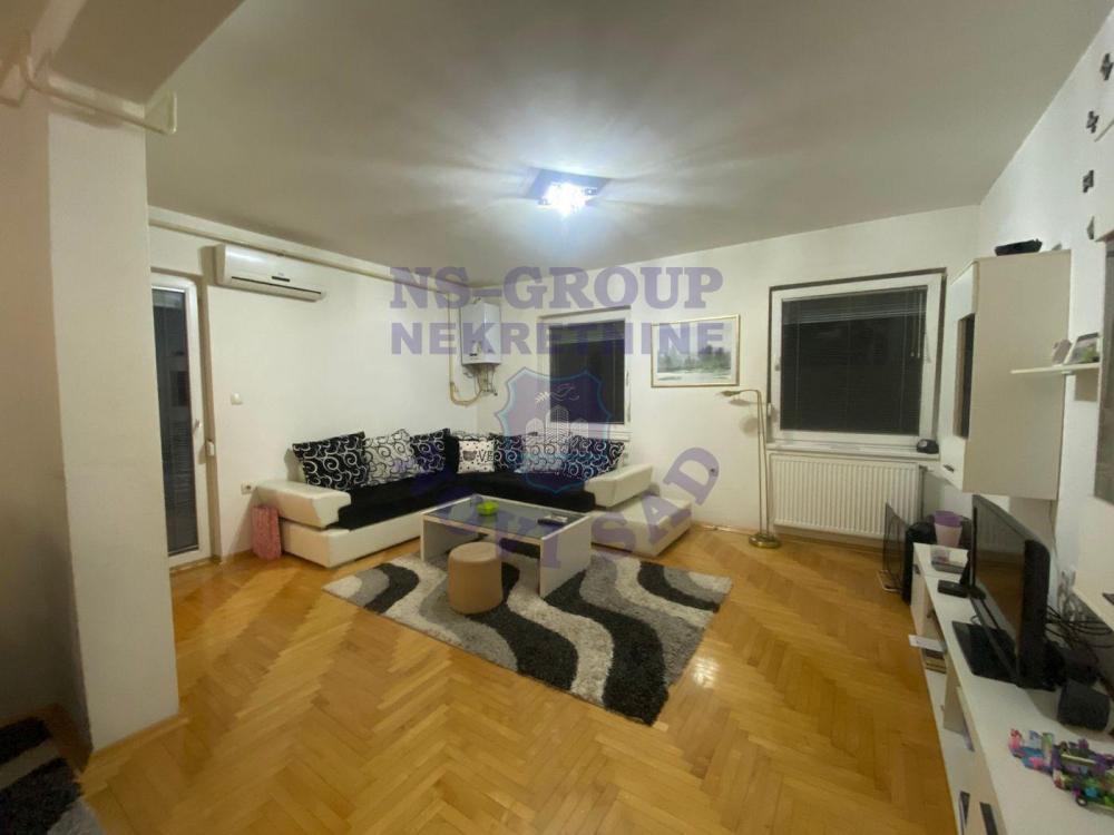 Glavna slika -Trosoban stan na Adicama 64m2