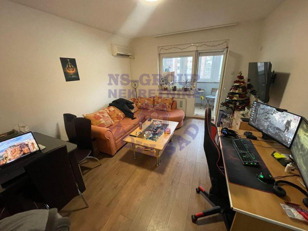 Glavna slika -Dvosoban stan na Novoj Detelinari 43m2