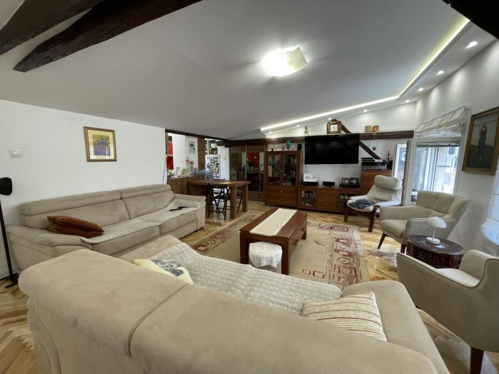 Slika 2 - Trosoban stan 95m Centar Laze Kostića