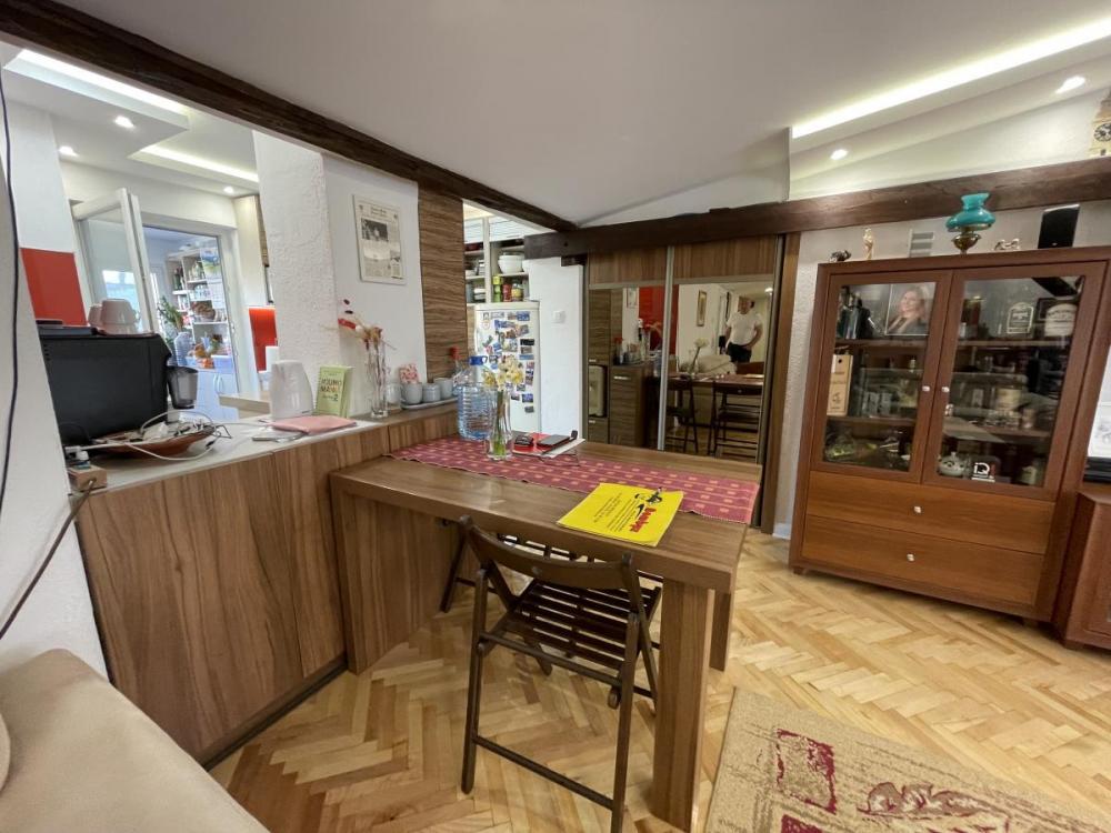 Slika 4 - Trosoban stan 95m Centar Laze Kostića