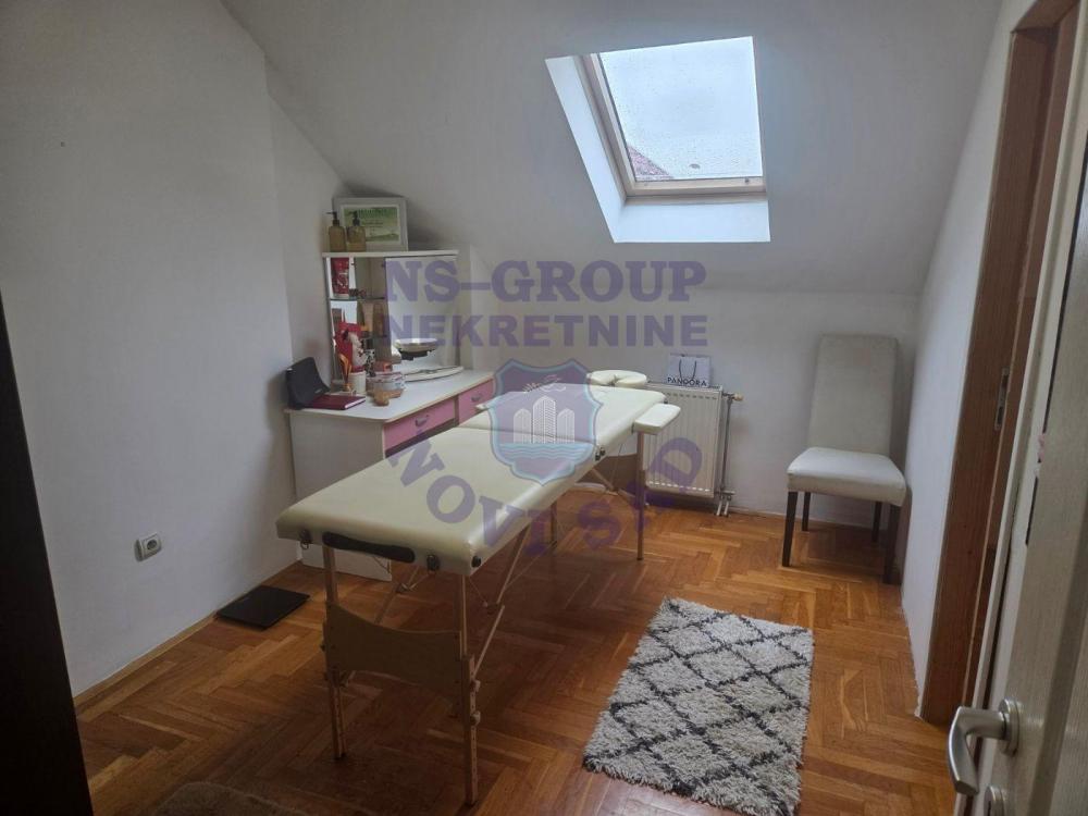 Slika 3 - Petosoban stan na Detelinari 94m2