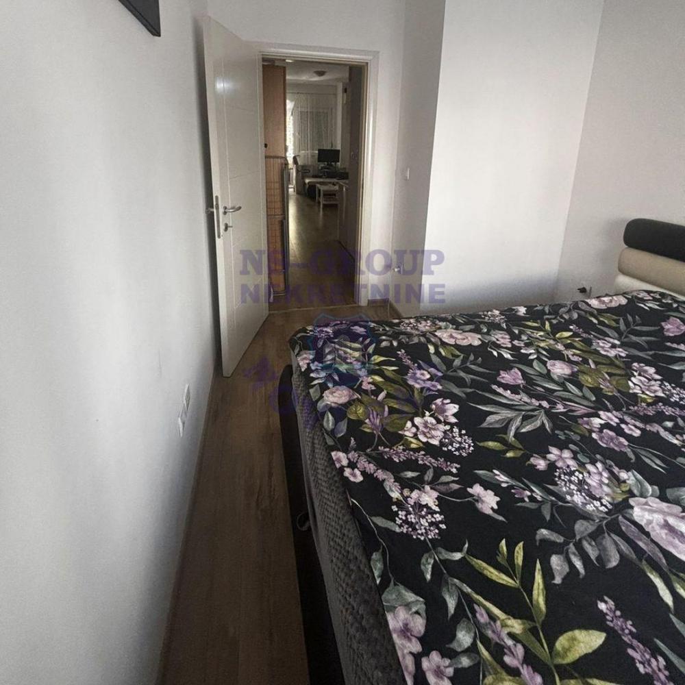 Slika 4 - Dvosoban, 37m2, Podbara Novi Sad, sa terasom, ima lift