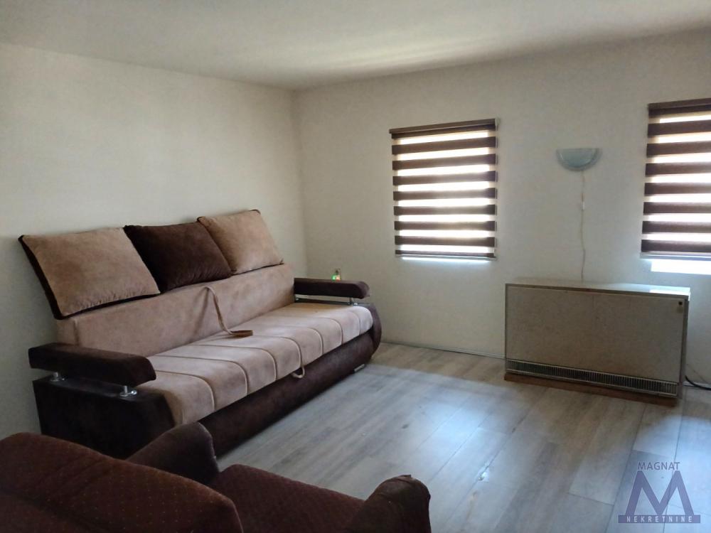 Slika 2 - Stan,PETROVARADIN,PETROVARADIN,kv: 68, € 76000, ID: 1019341