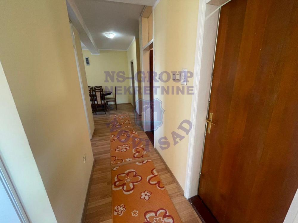 Slika 5 - Trosoban, 82m2, Podbara Novi Sad, sa terasom