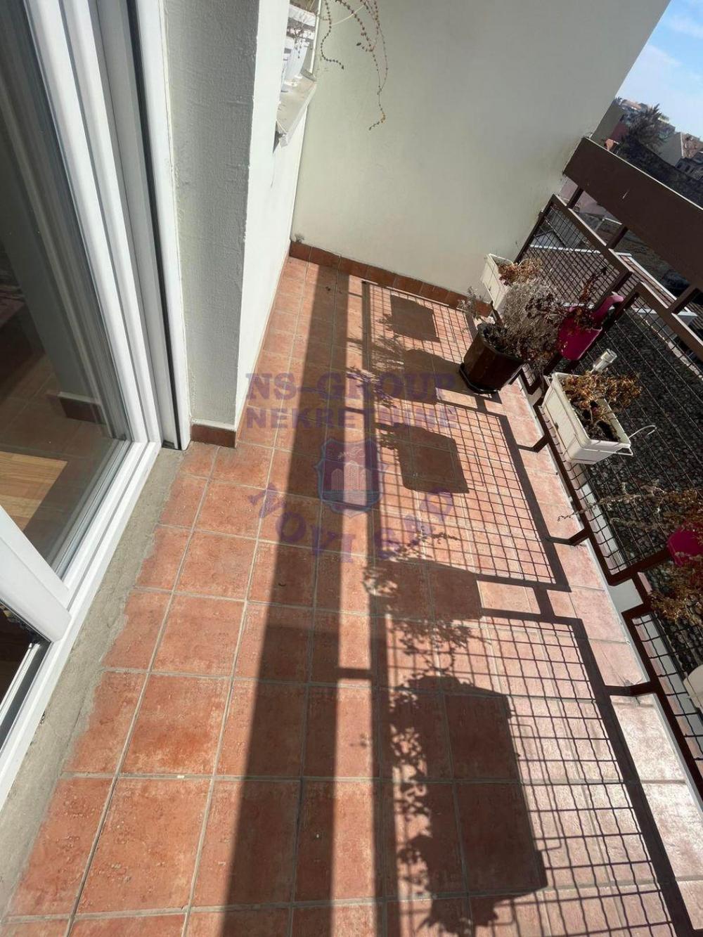 Slika 0 - Trosoban, 82m2, Podbara Novi Sad, sa terasom