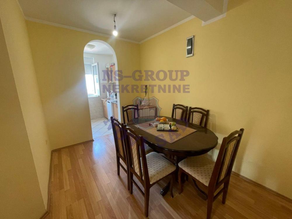 Slika 8 - Trosoban, 82m2, Podbara Novi Sad, sa terasom