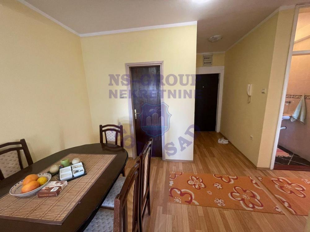 Slika 7 - Trosoban, 82m2, Podbara Novi Sad, sa terasom