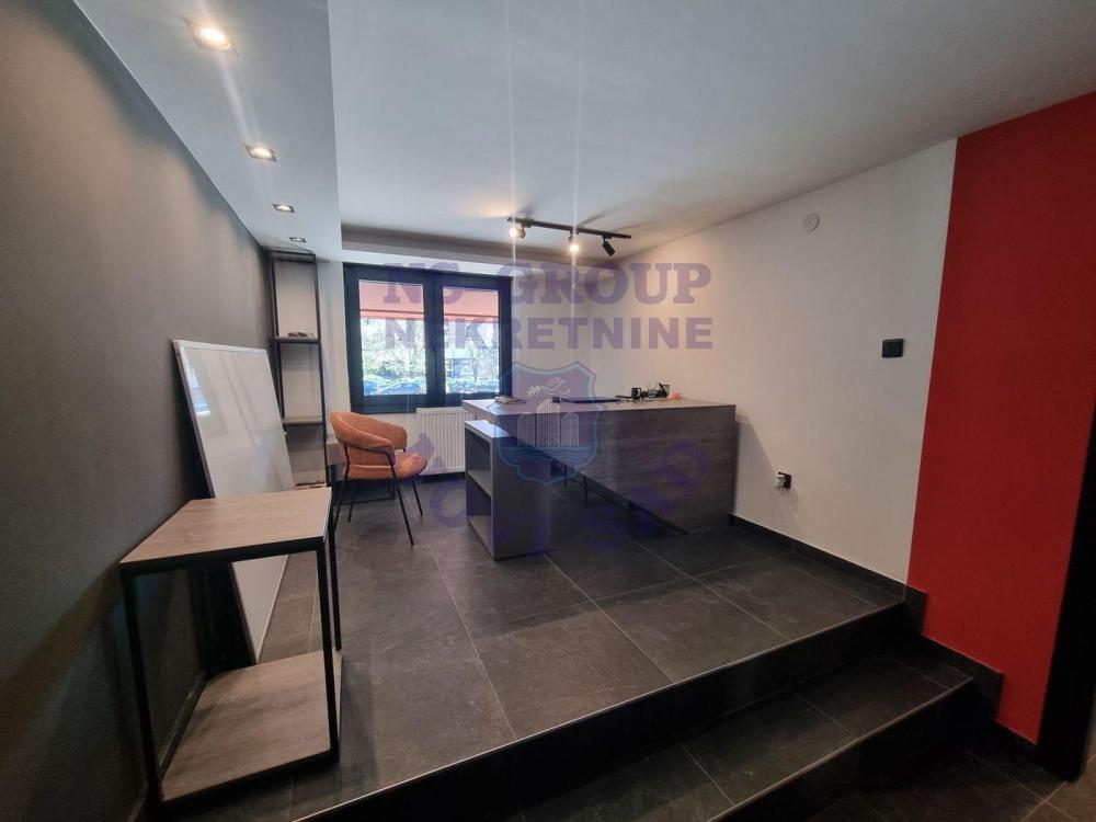 Slika 2 - Dvosoban, 74m2, Nova Detelinara Novi Sad, ima lift